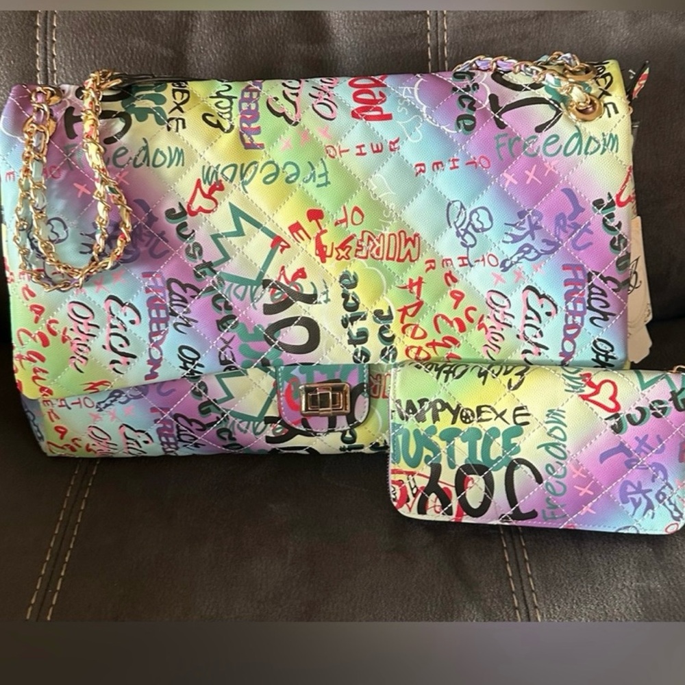 Graffiti purse and wallet set